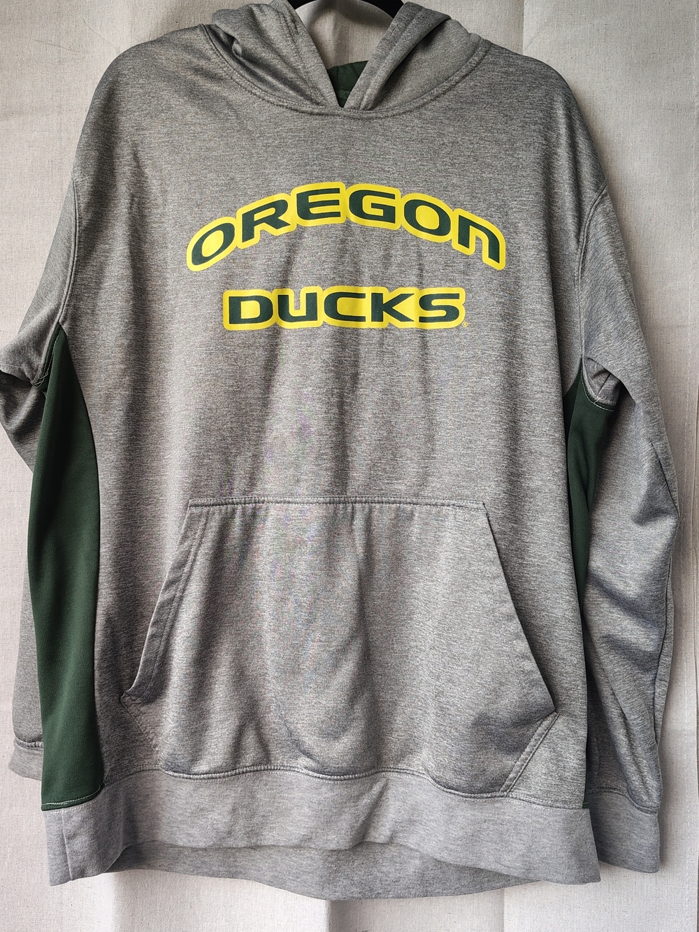 Oregon Ducks Men's Gray Pullover Hoodie with Yellow Logo